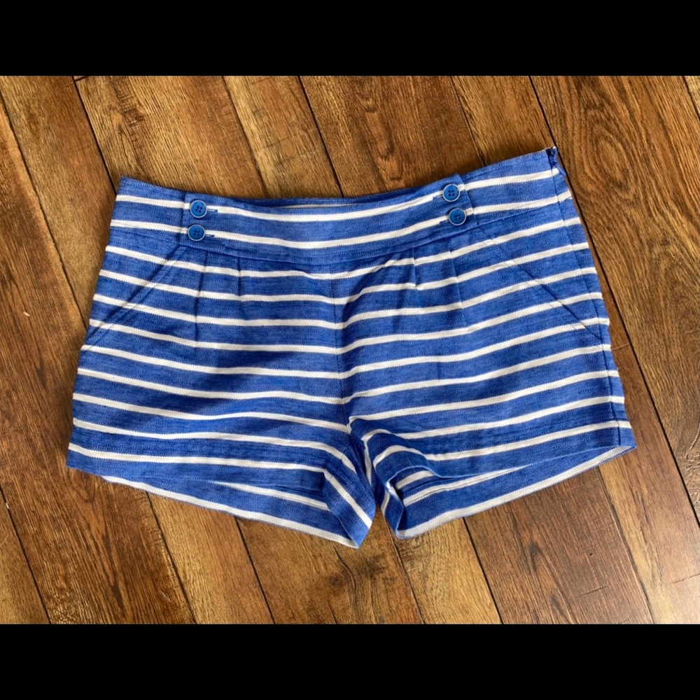 Vineyard Vines, Blue and White Striped Shorts. 2.
